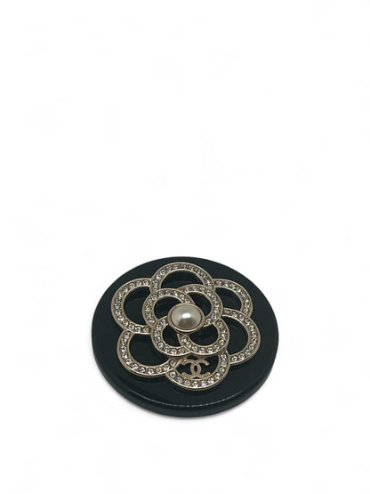 Chanel - Broche camélia à strass