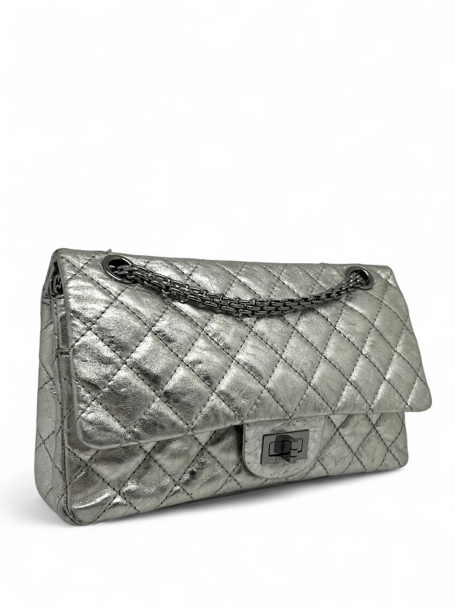 Chanel - Sac 2.55 argenté