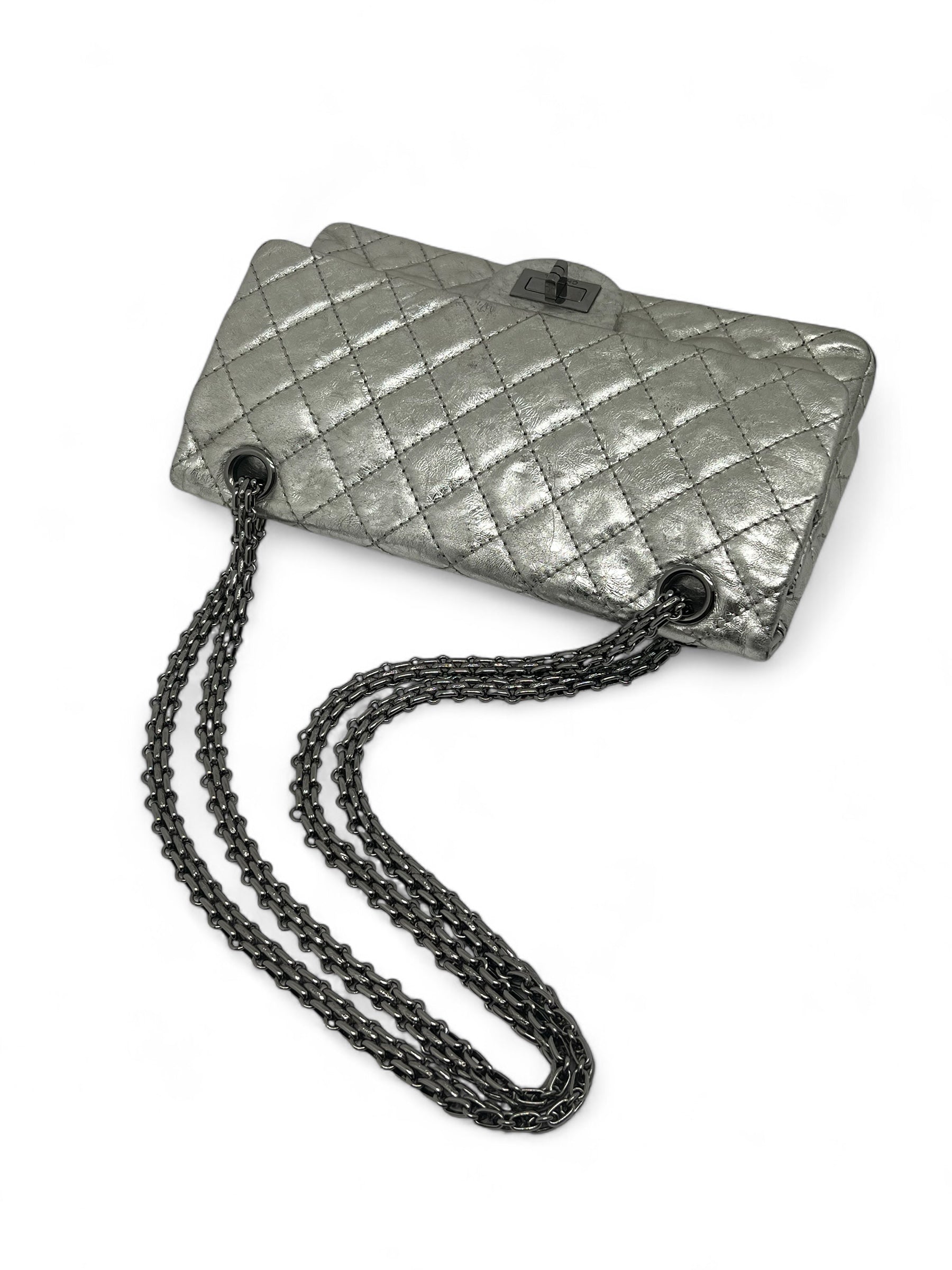 Chanel - Sac 2.55 argenté