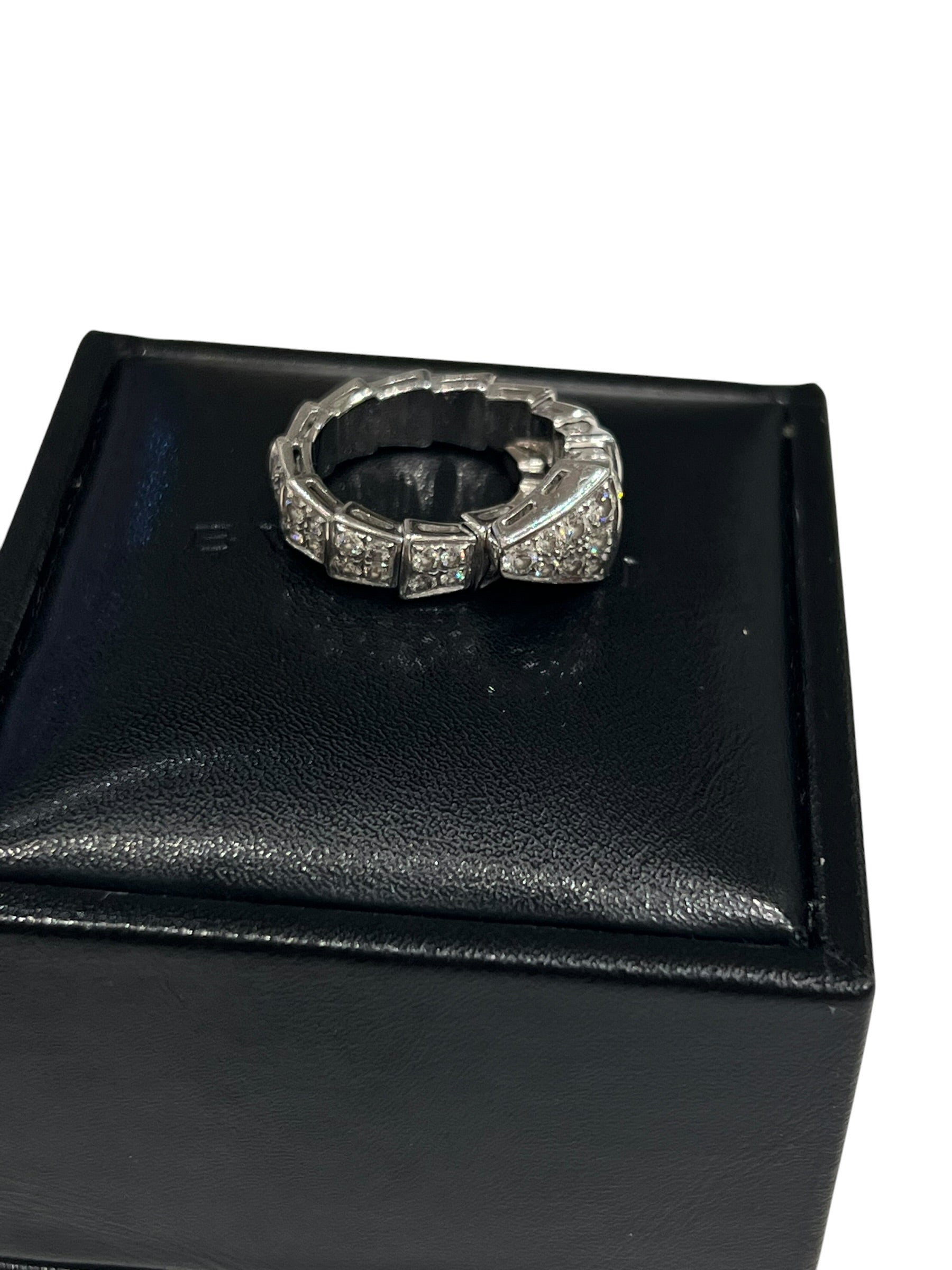 Bvlgari – Serpenti-Ring aus Weißgold mit Diamantbesatz, Einheitsgröße