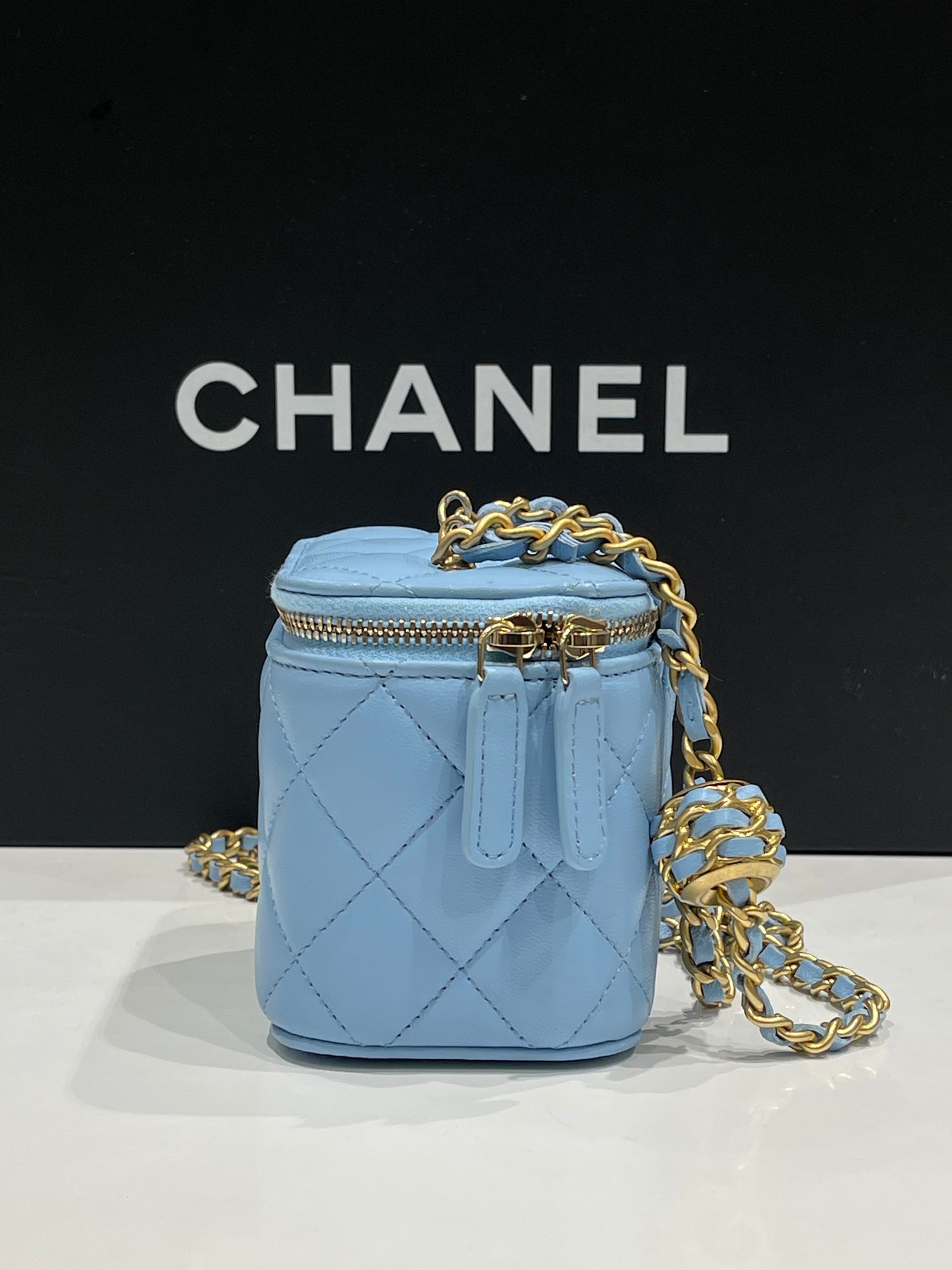 Chanel - Small Vanity