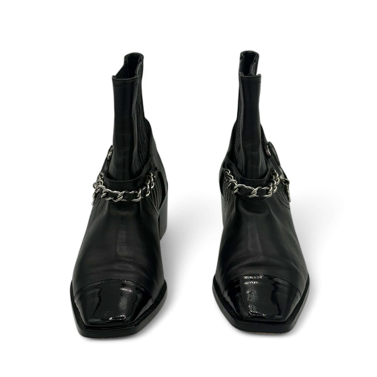 Chanel - Leather ankle boots size 38