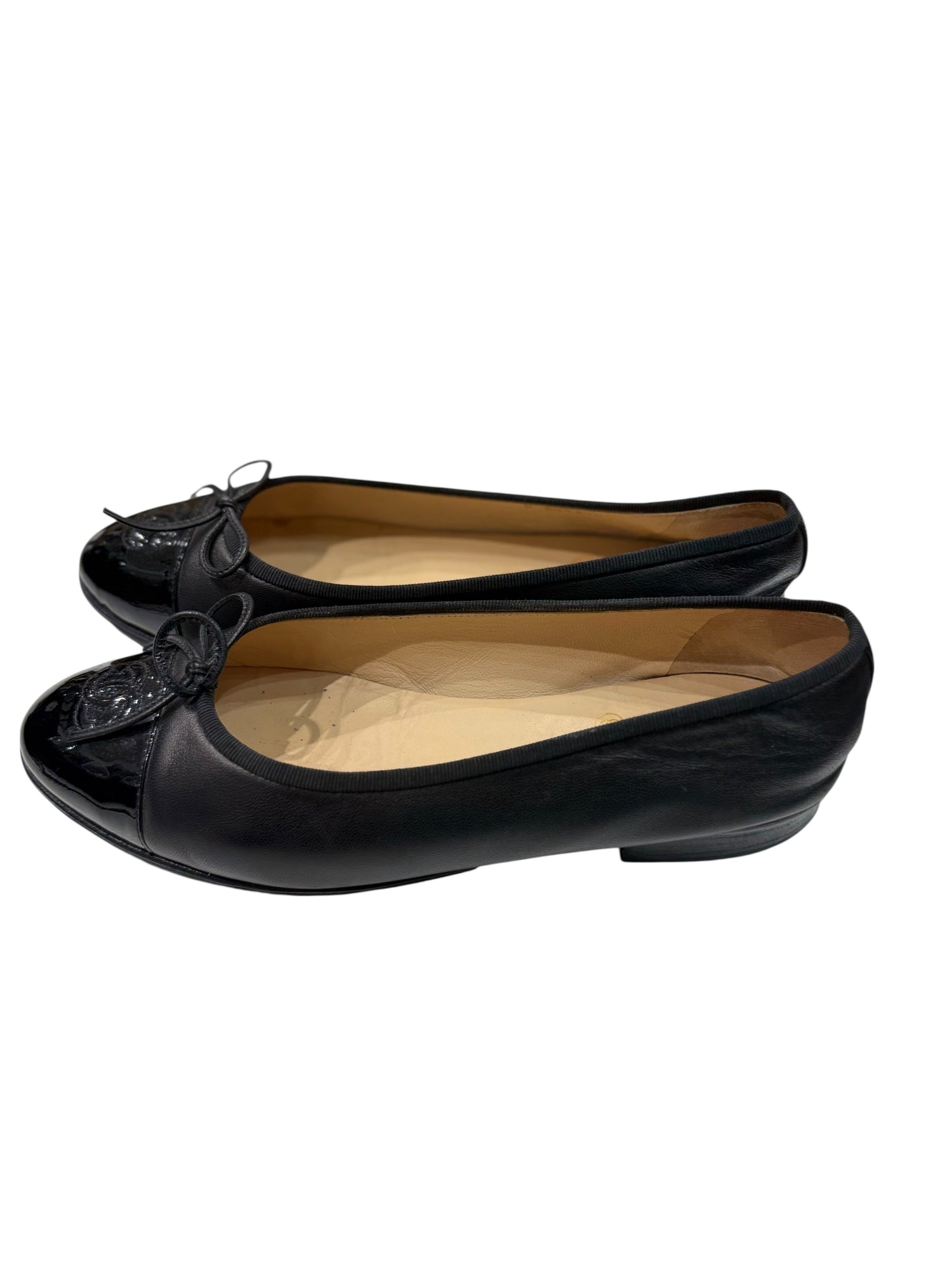 Chanel - Ballerines Classique T38 1/2 | Les Folies d’Eugénie