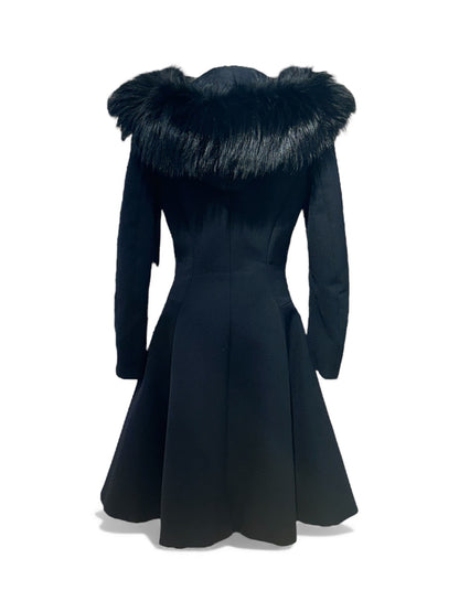 Prada - Manteau noir a fourrure T36