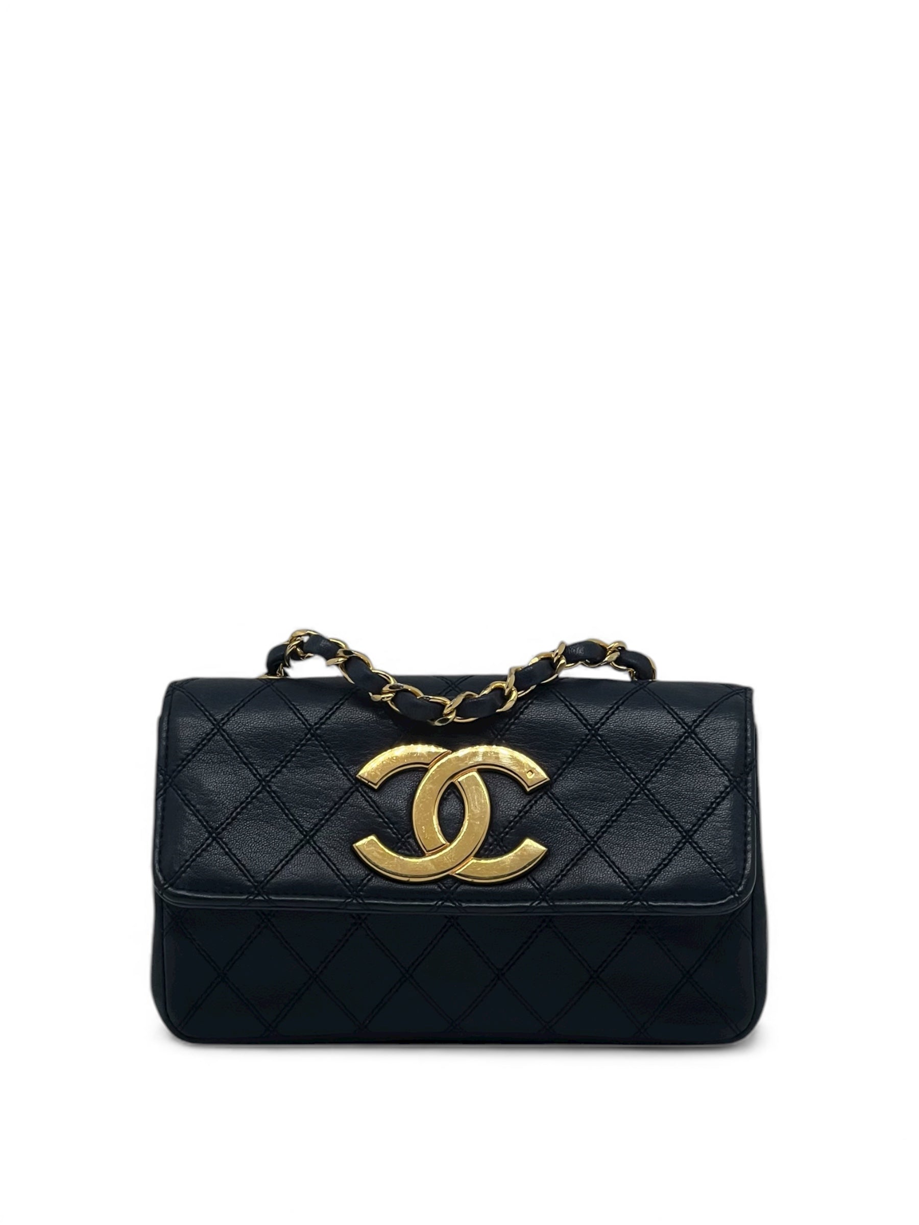 Chanel - Mini borsa con patta blu navy