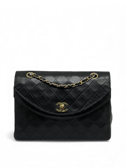Chanel - Sac noir matelassé