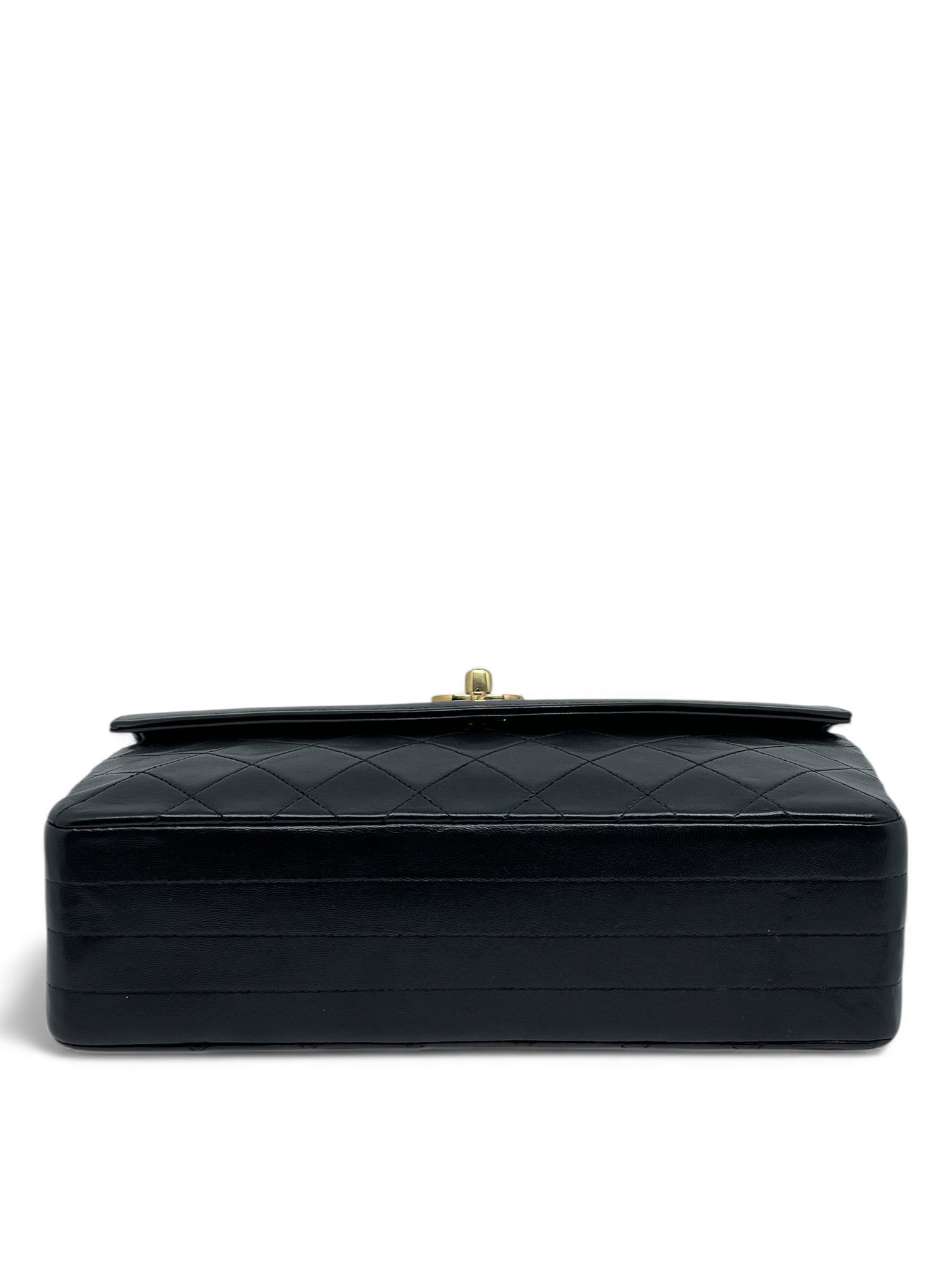 Chanel - Sac noir matelassé