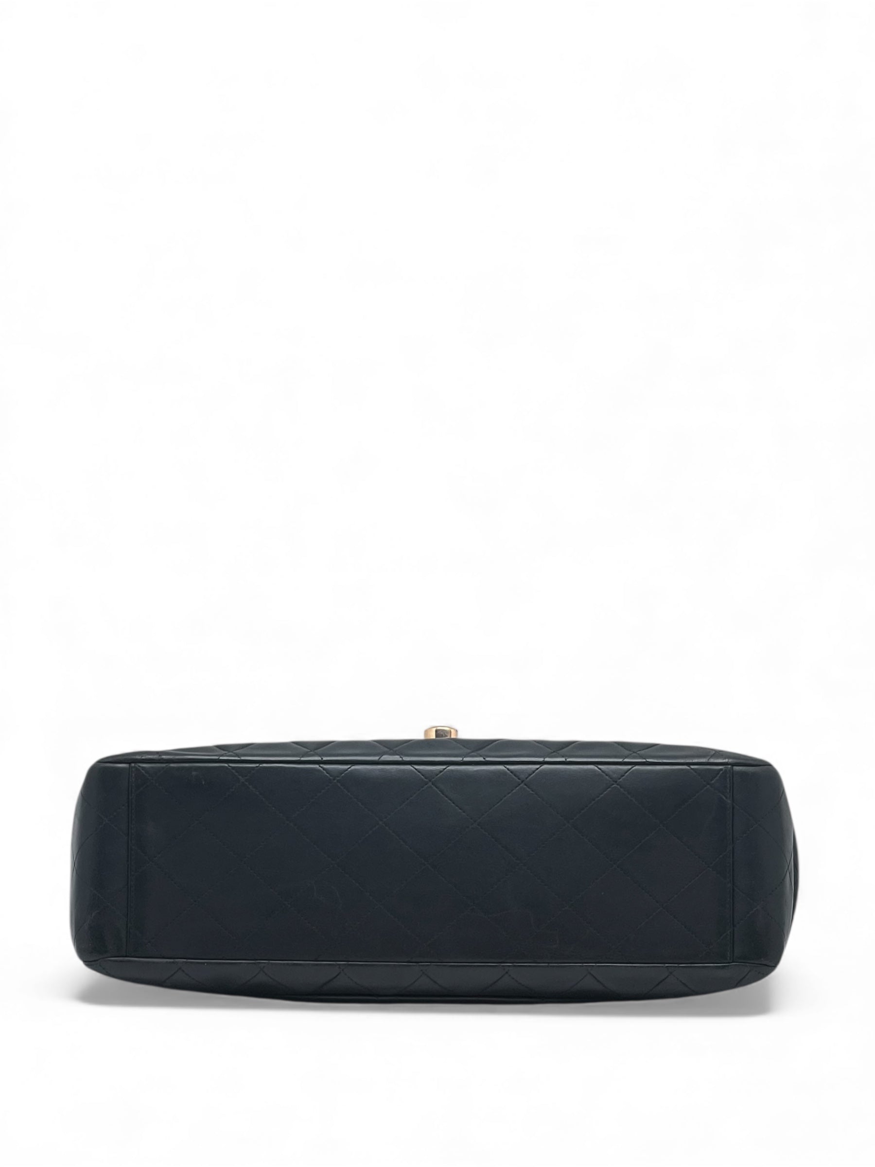Chanel - Sac Maxi Jumbo vintage noir