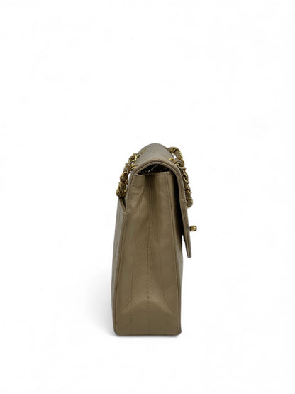 Chanel - Sac à main matelassé beige