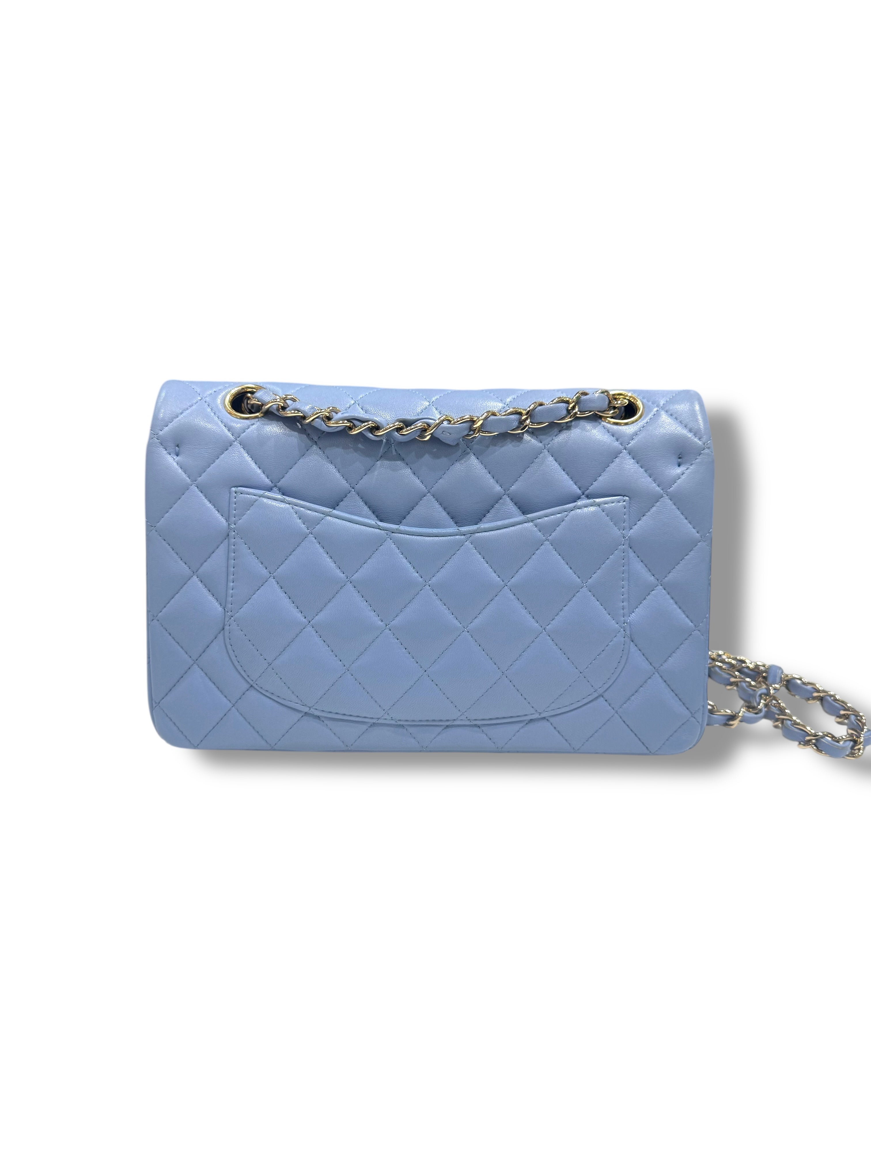 Chanel - Sac 11.12 Classique Timeless small Bleu nuage