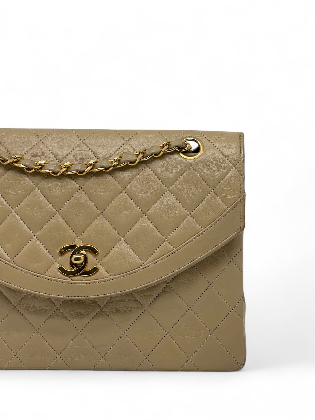 Chanel - Sac matelassé beige