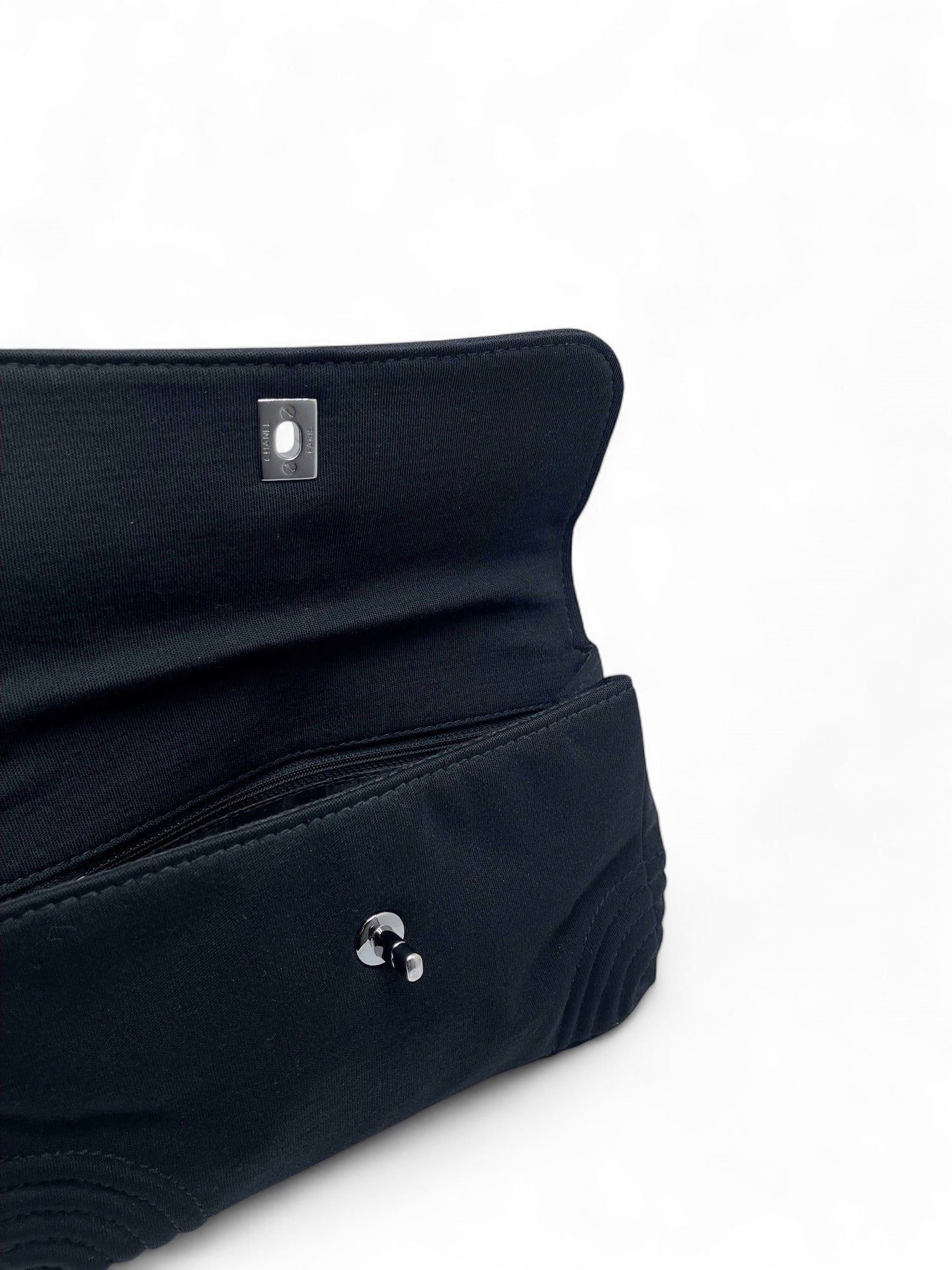 Chanel - Sac en jersey noir
