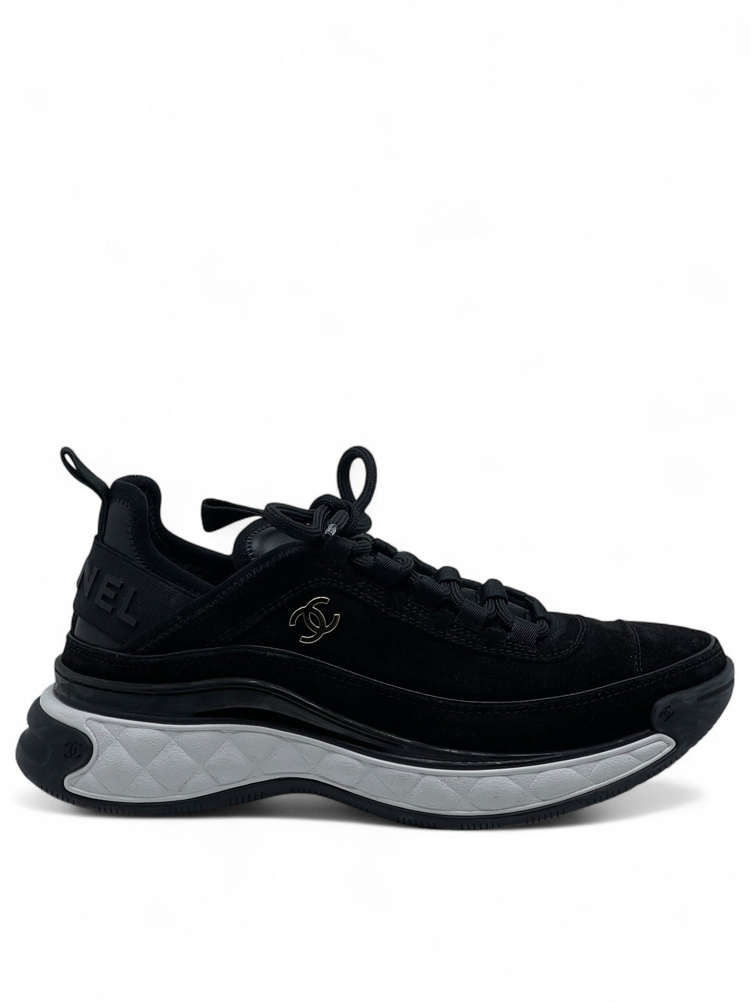 Chanel - Baskets basses en suède T38
