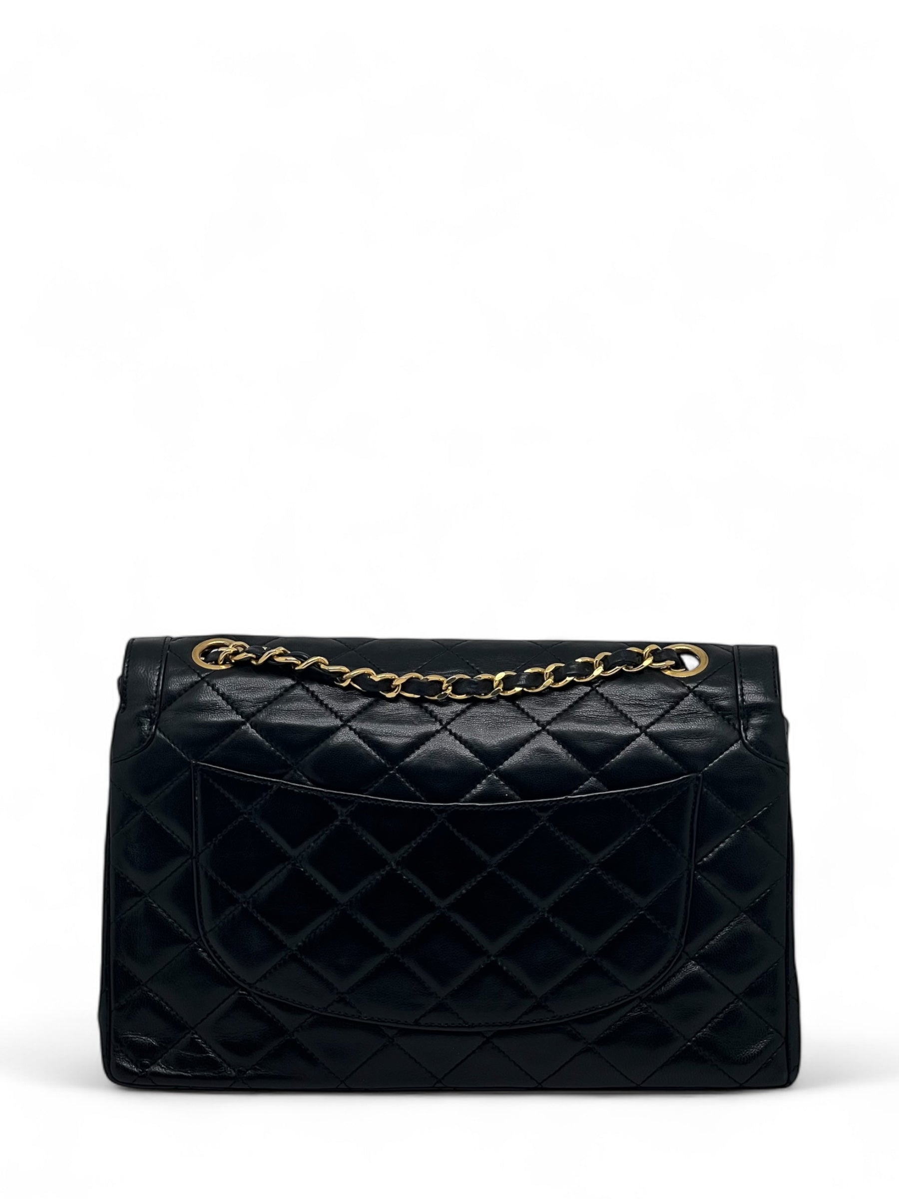Chanel - Schultertasche aus schwarzem Lammleder