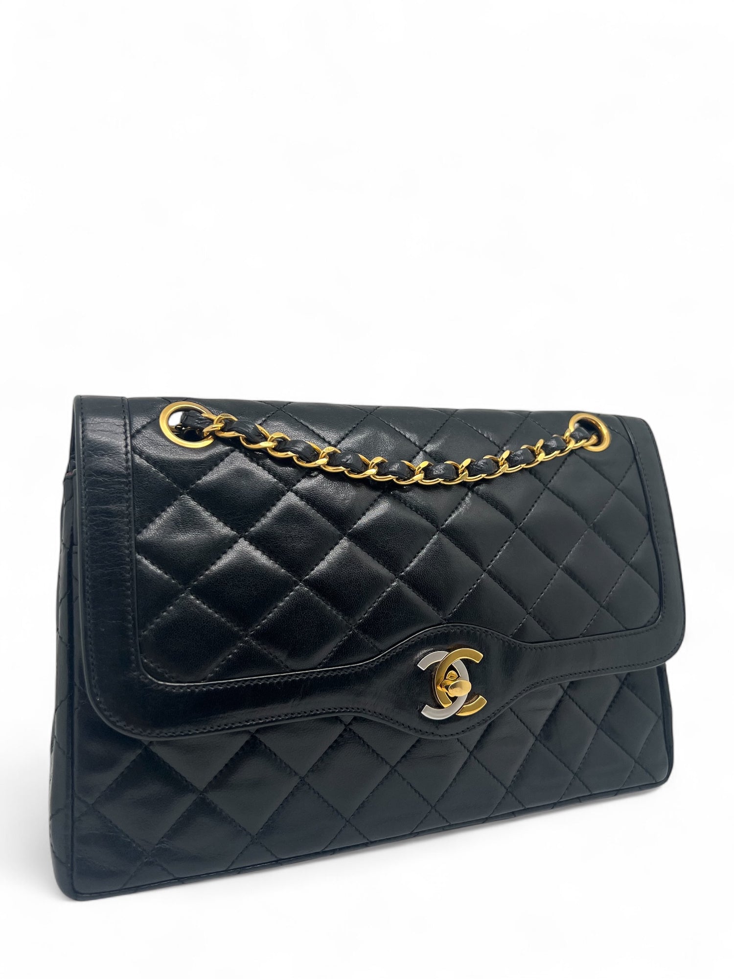 Chanel - Sac à épaule en agneau noir