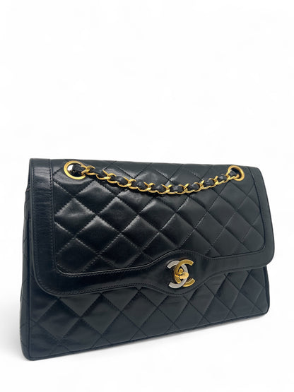 Chanel - Sac à épaule en agneau noir