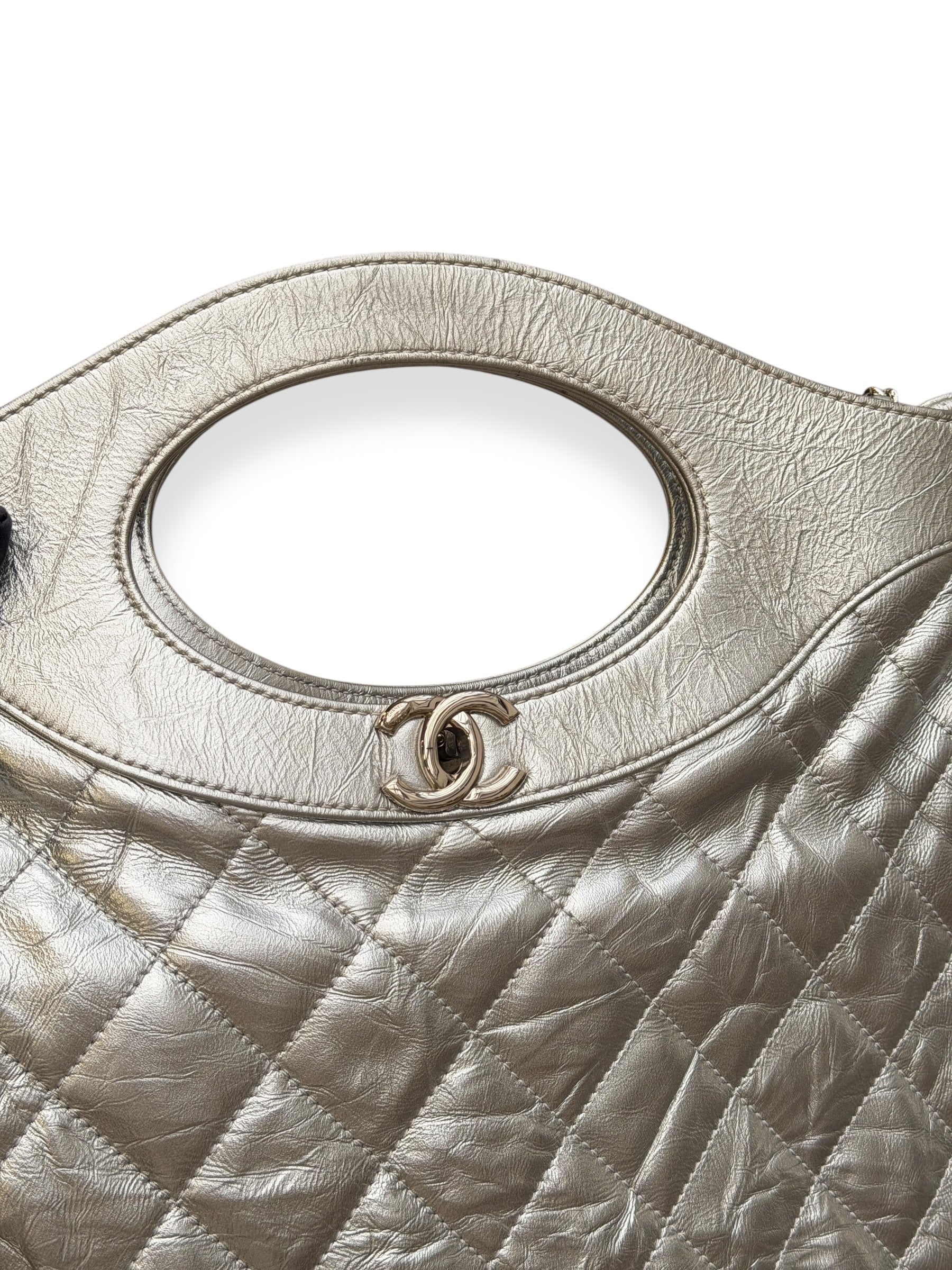 Chanel - Sac Hobo Argenté | Les Folies d’Eugénie