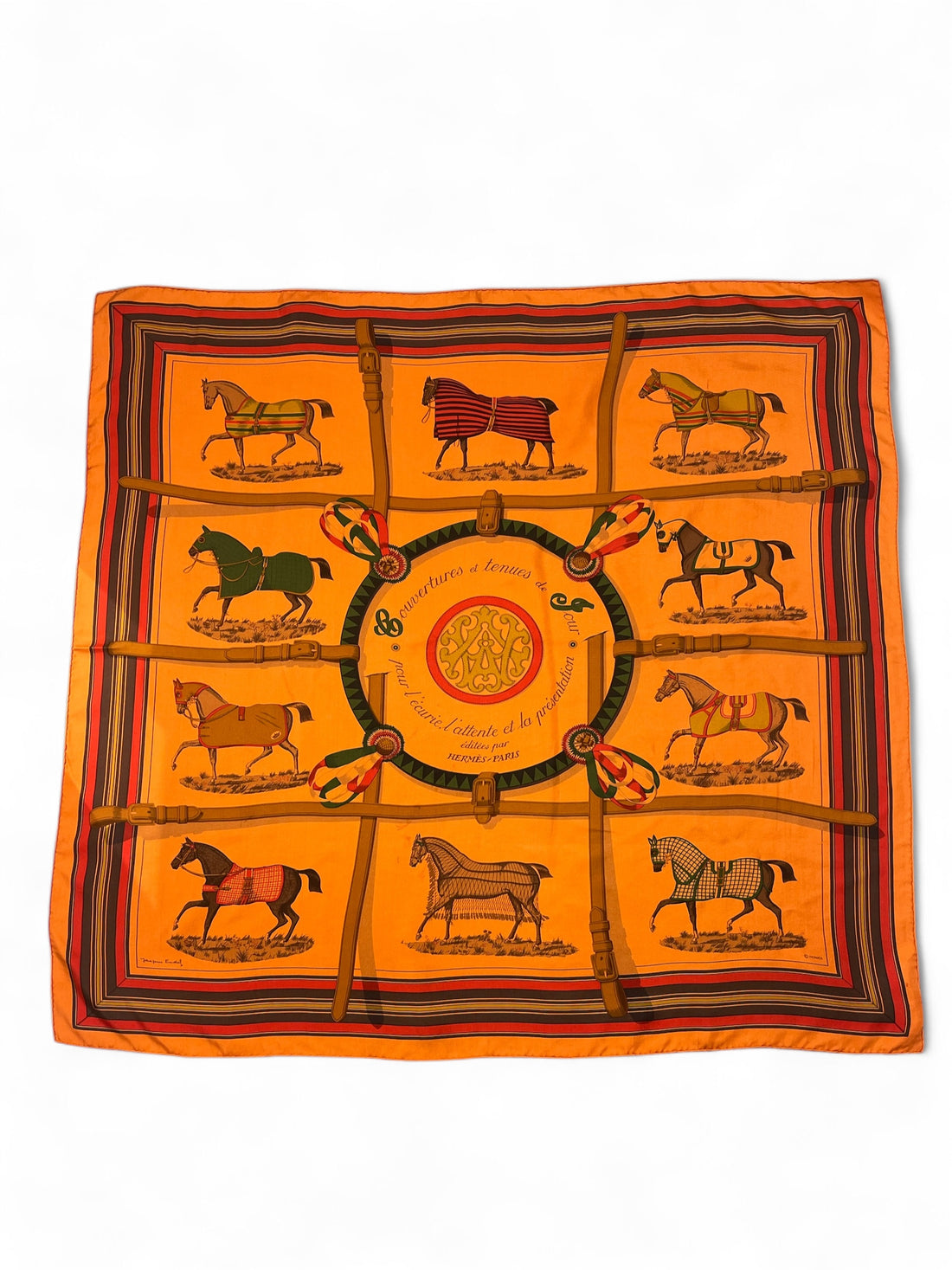 Hermès - Carré 90 « Couvertures et tenues du jour »