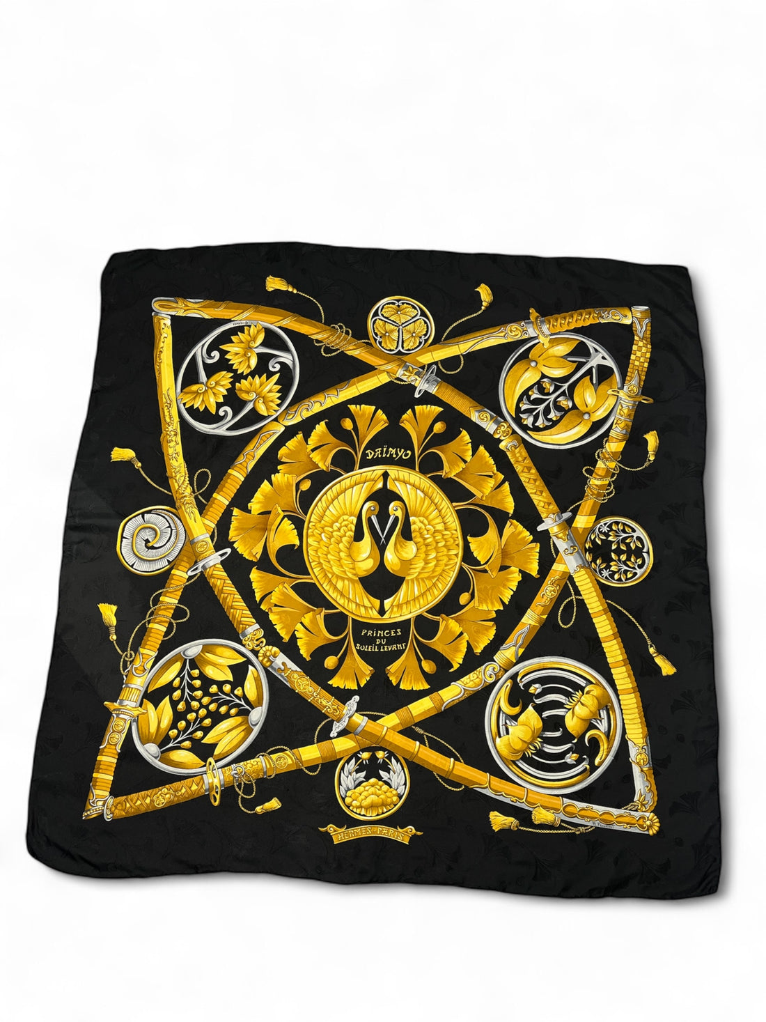Hermès -  Carré 90 "Prince du soleil levant"