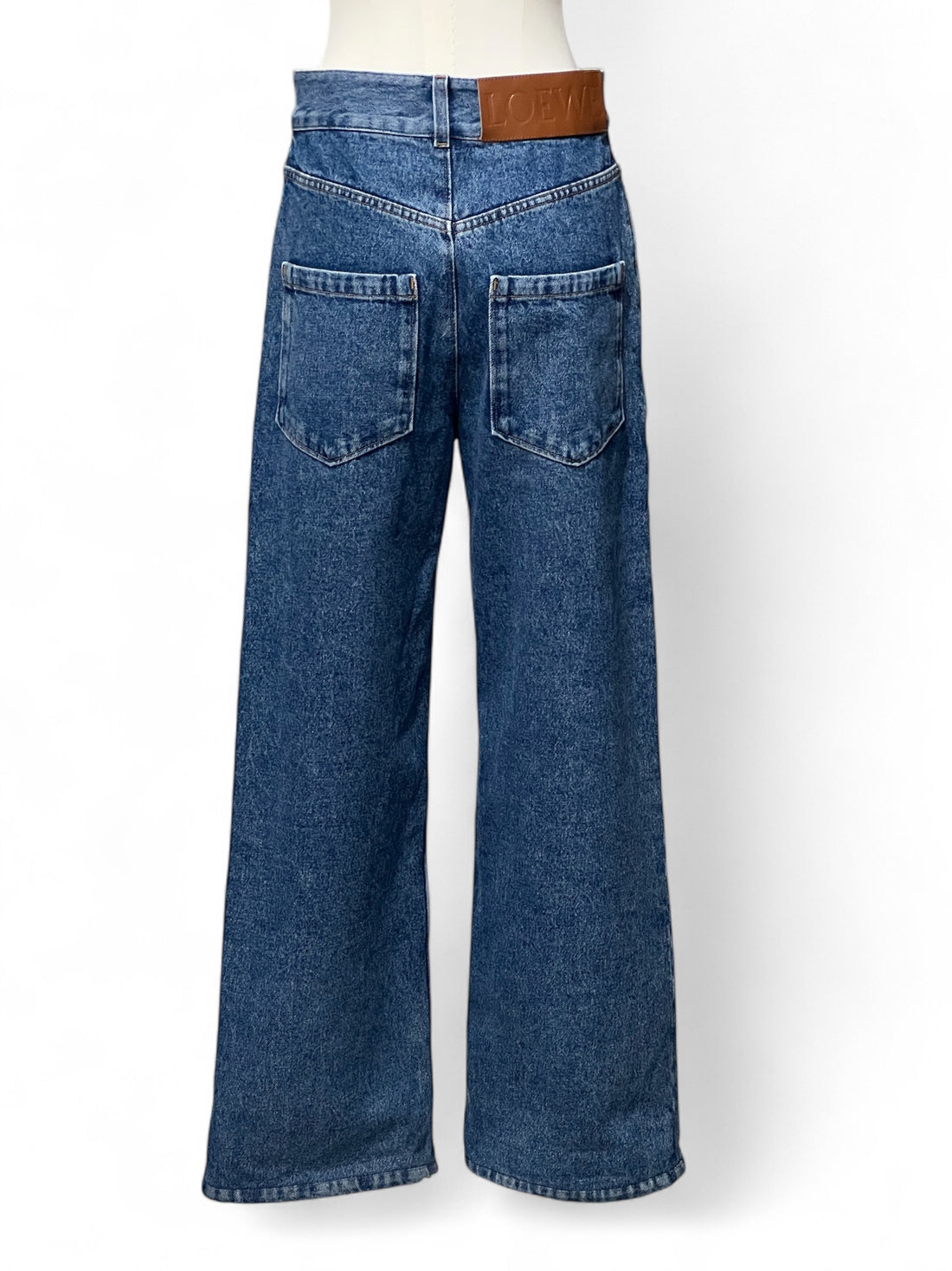 Loewe -  Jean mom T38