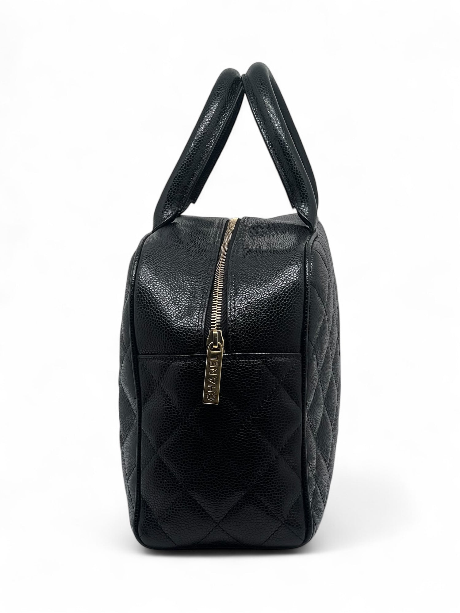 Chanel - Sac Boston en cuir caviar