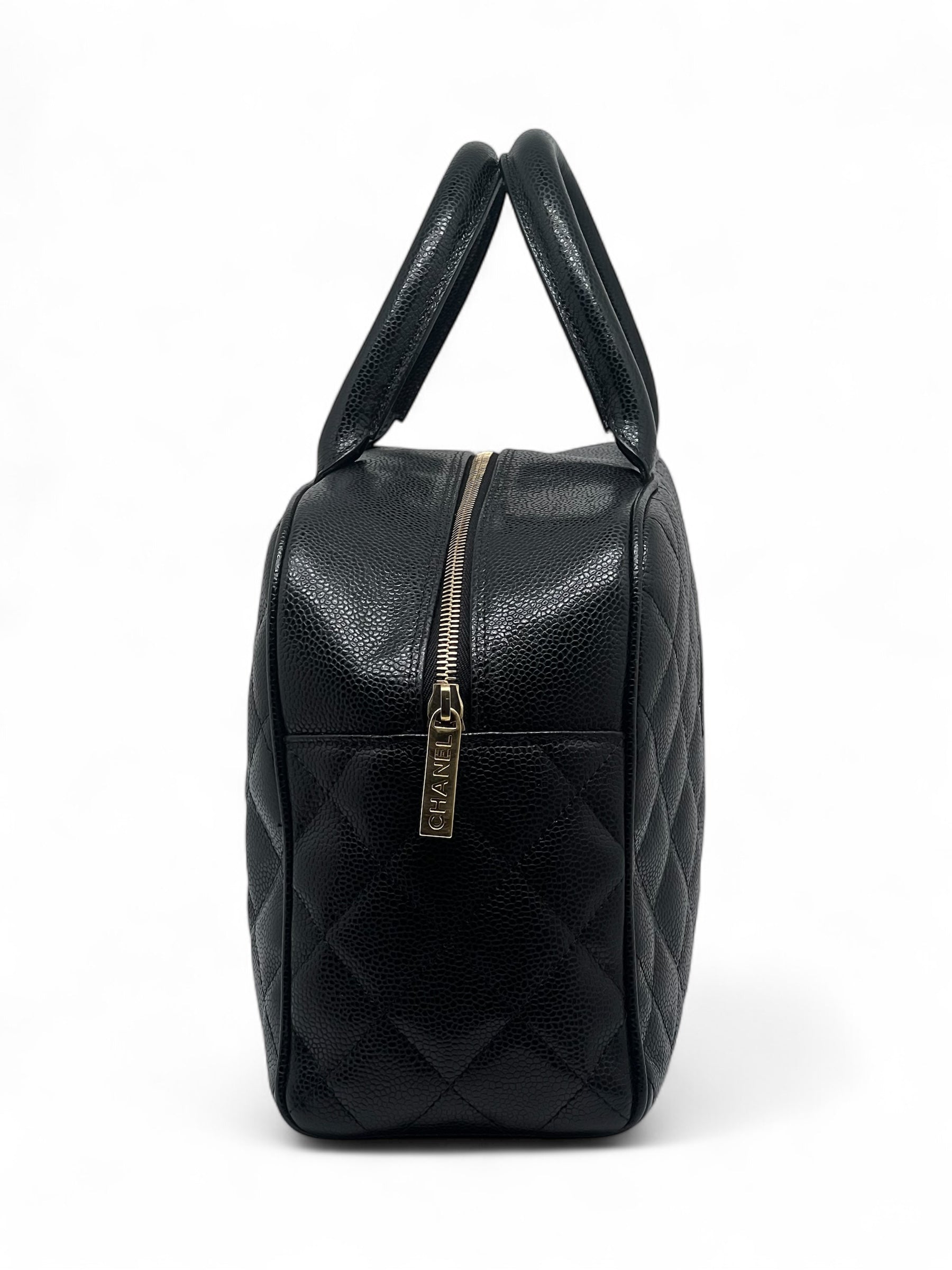Chanel - Sac Boston en cuir caviar