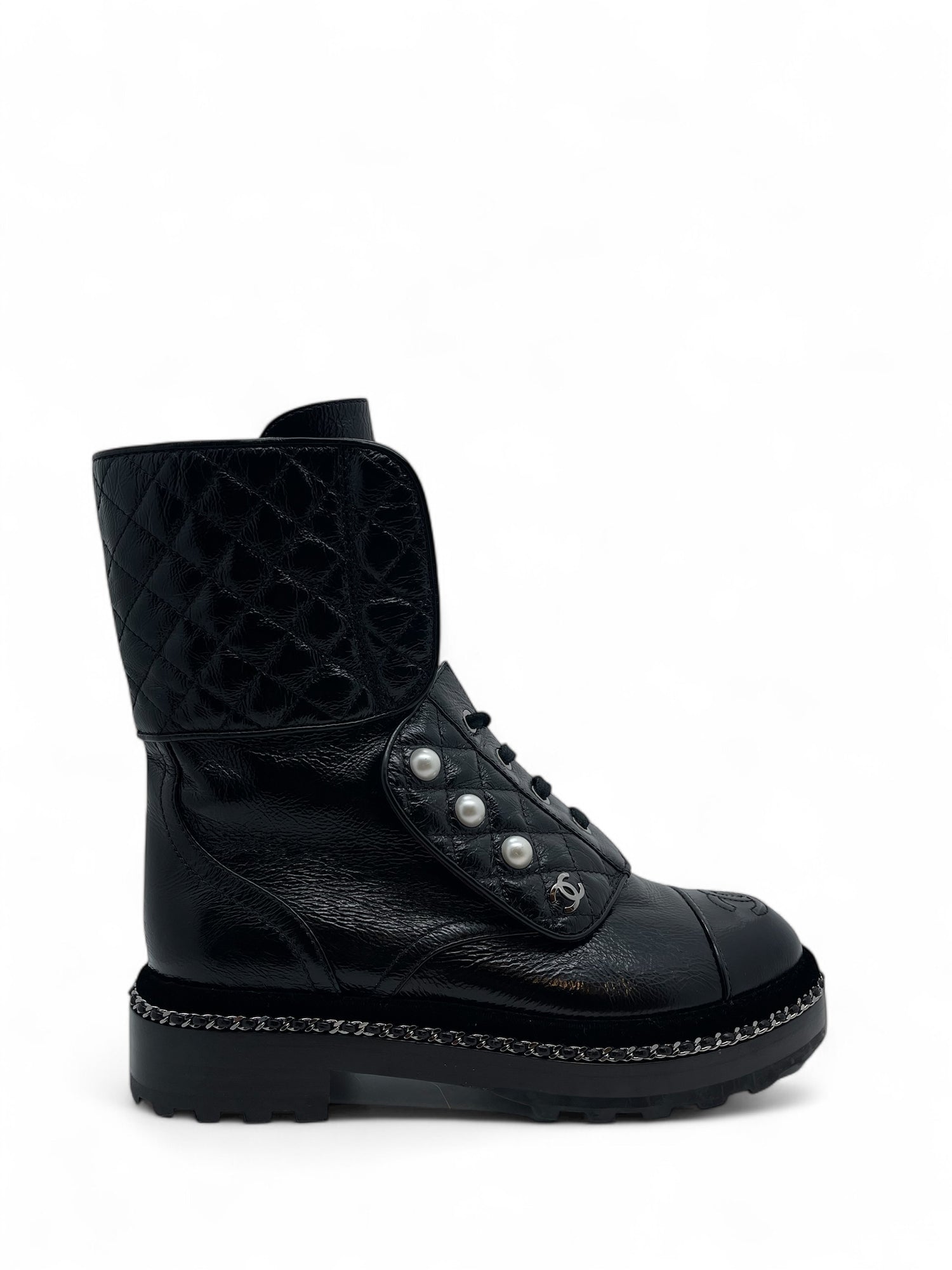 Chanel - Boots en cuir noir avec perles T35,5
