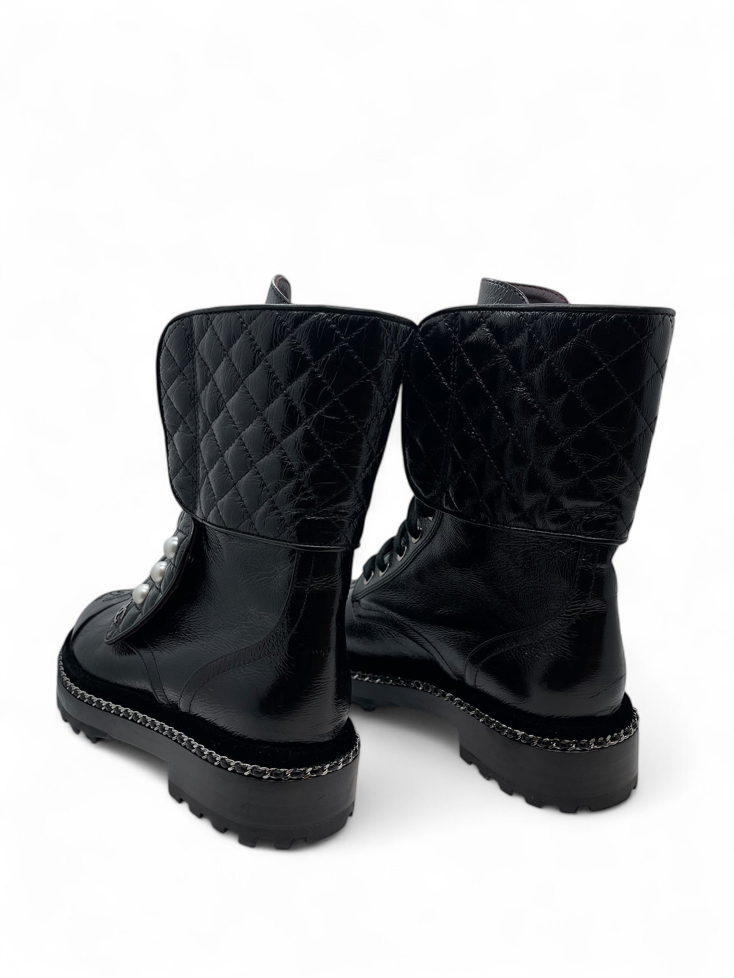Chanel - Boots en cuir noir avec perles T35,5