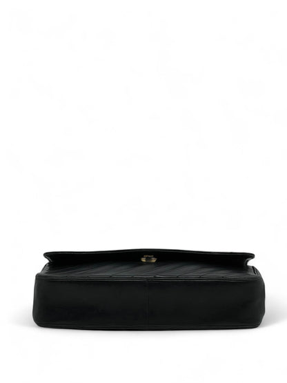 Chanel - Sac à main en cuir / Classique