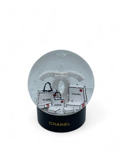 Chanel - Boule à neige