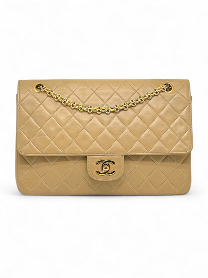 Chanel - Sac beige avec chaîne grain de riz