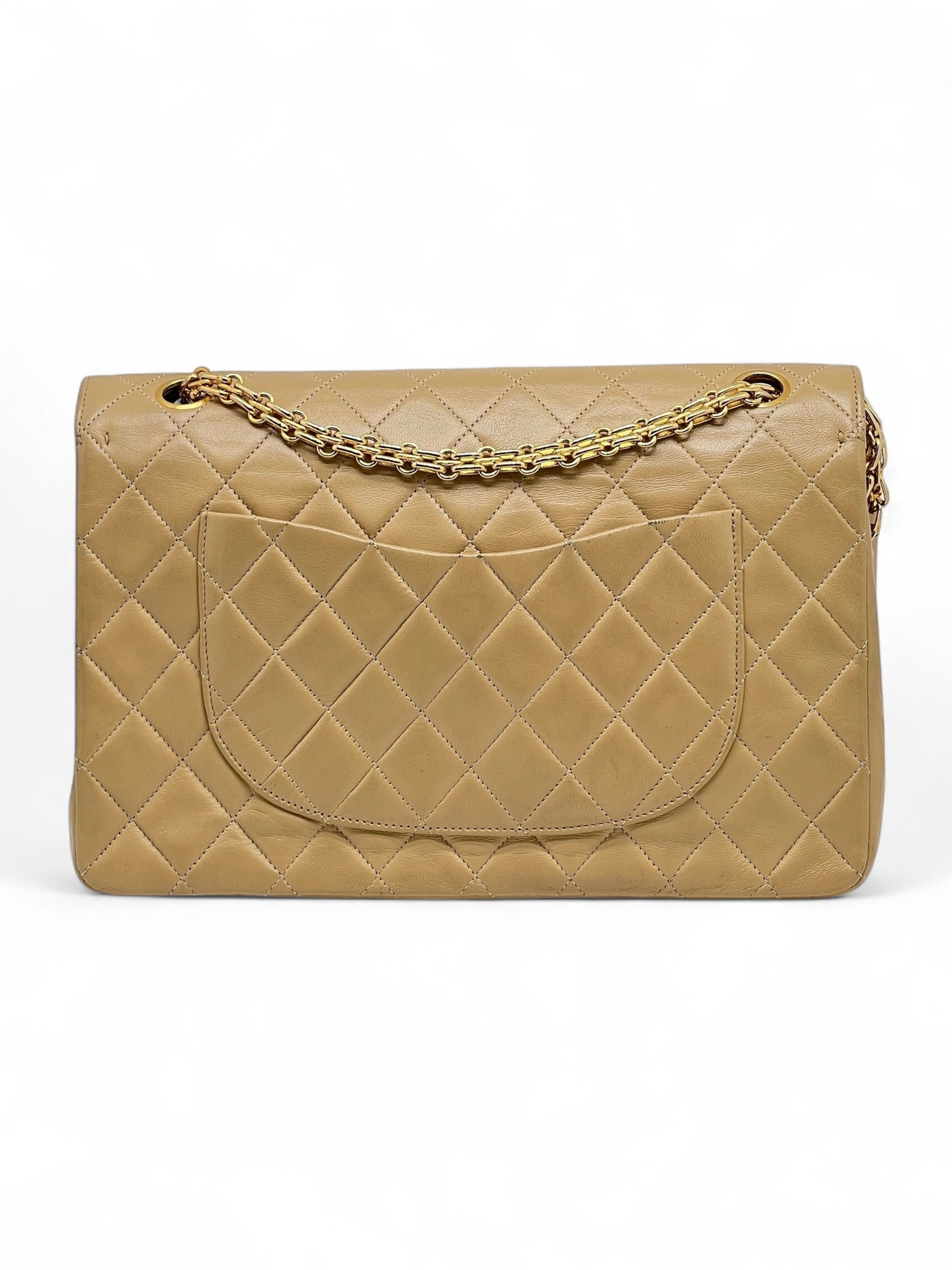 Chanel - Sac beige avec chaîne grain de riz