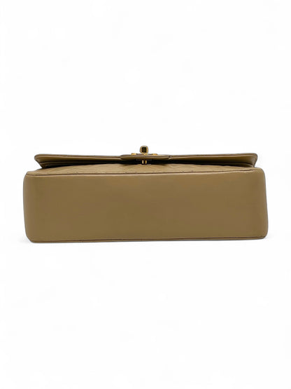 Chanel - Sac beige avec chaîne grain de riz