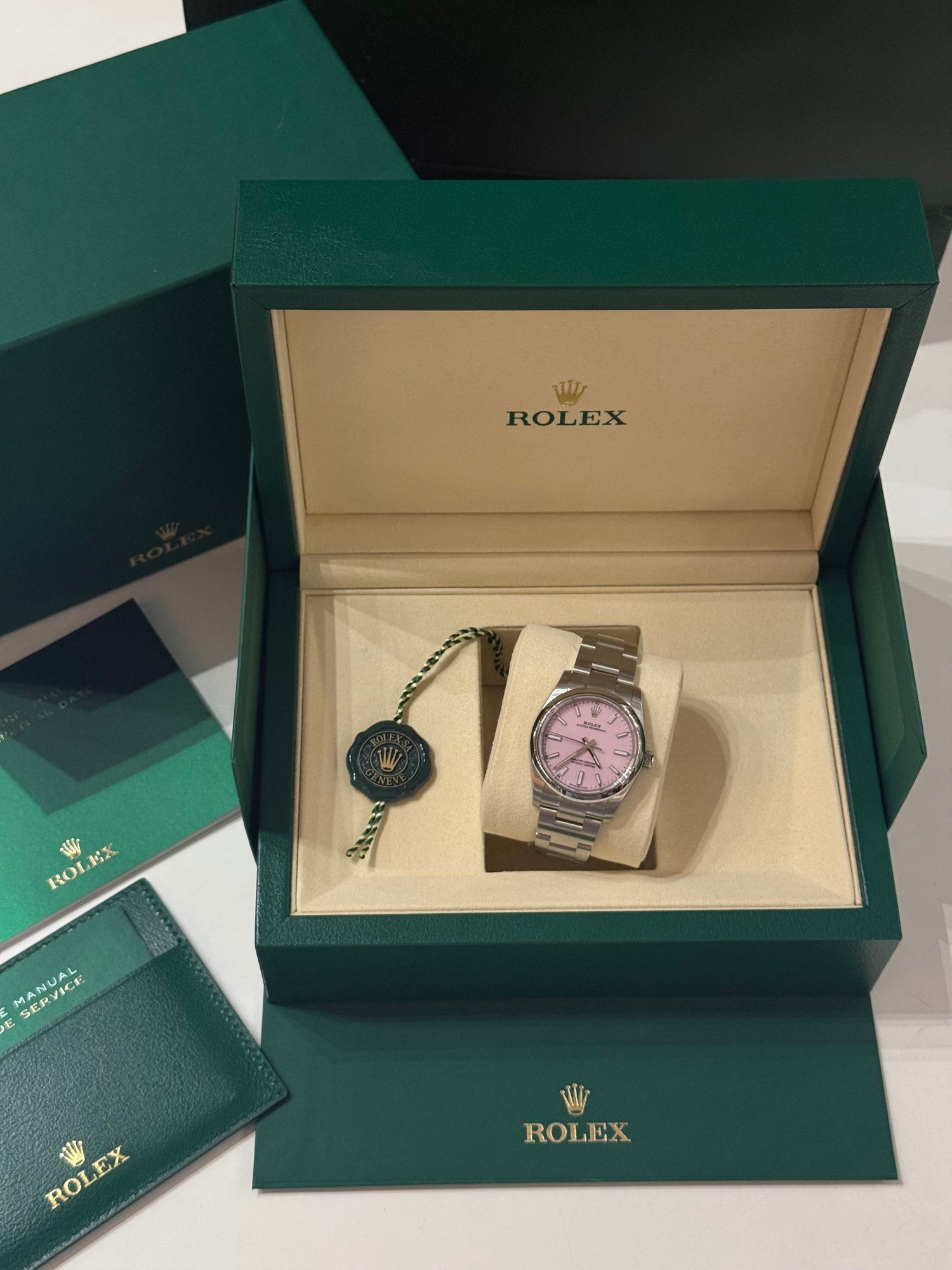 Rolex - Montre Oyster 34 mm Candy rose 2025