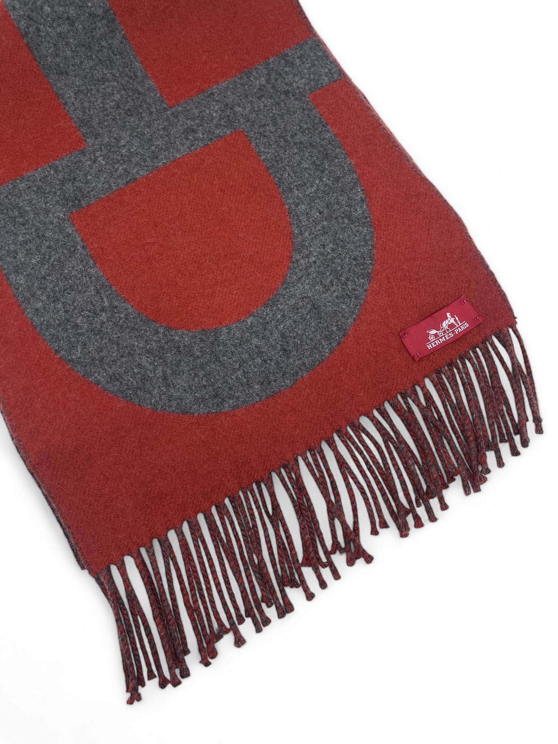 Hermès - Écharpe grise et bordeaux en cachemire