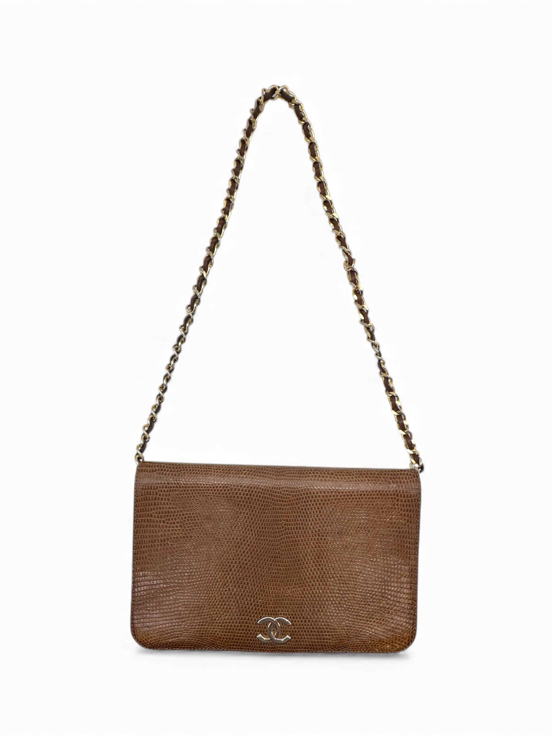 Chanel - Schultertasche mit Klappe braun