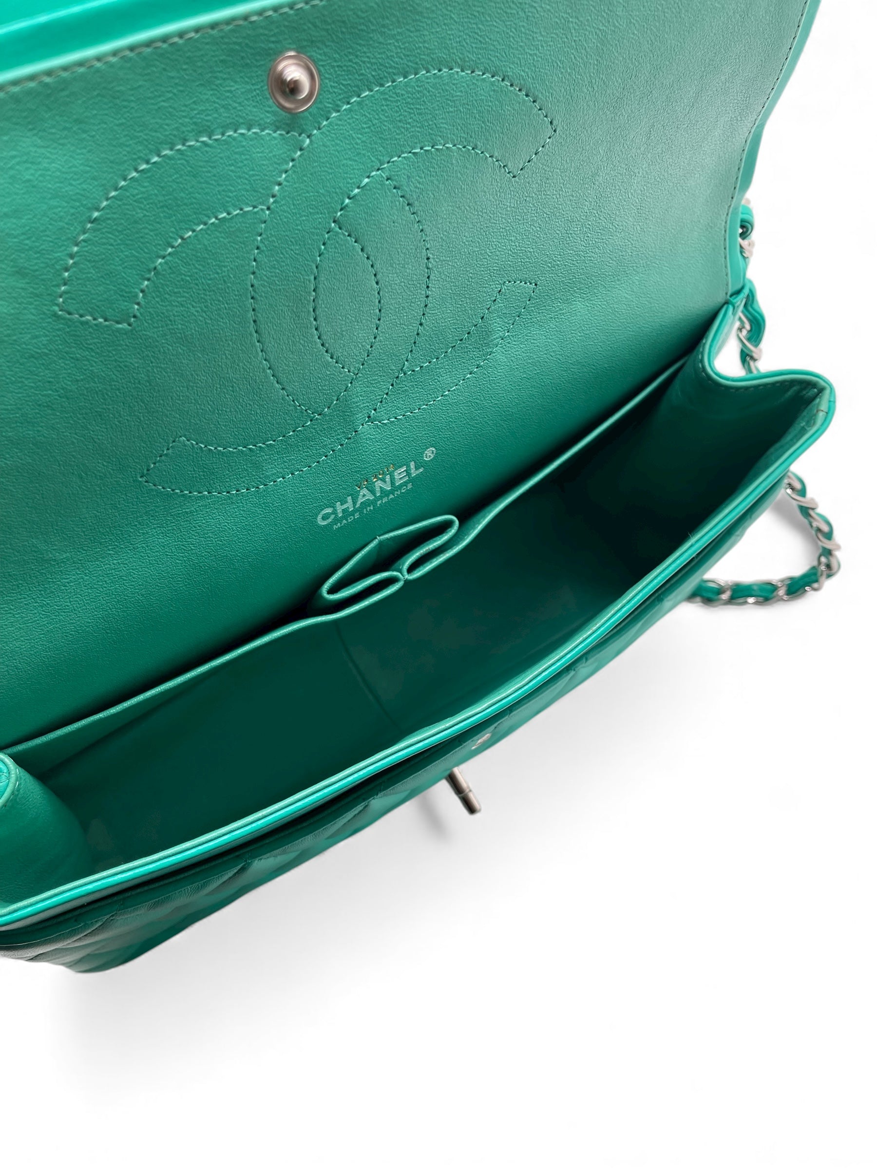 Chanel - Jumbo-Tasche smaragdgrün