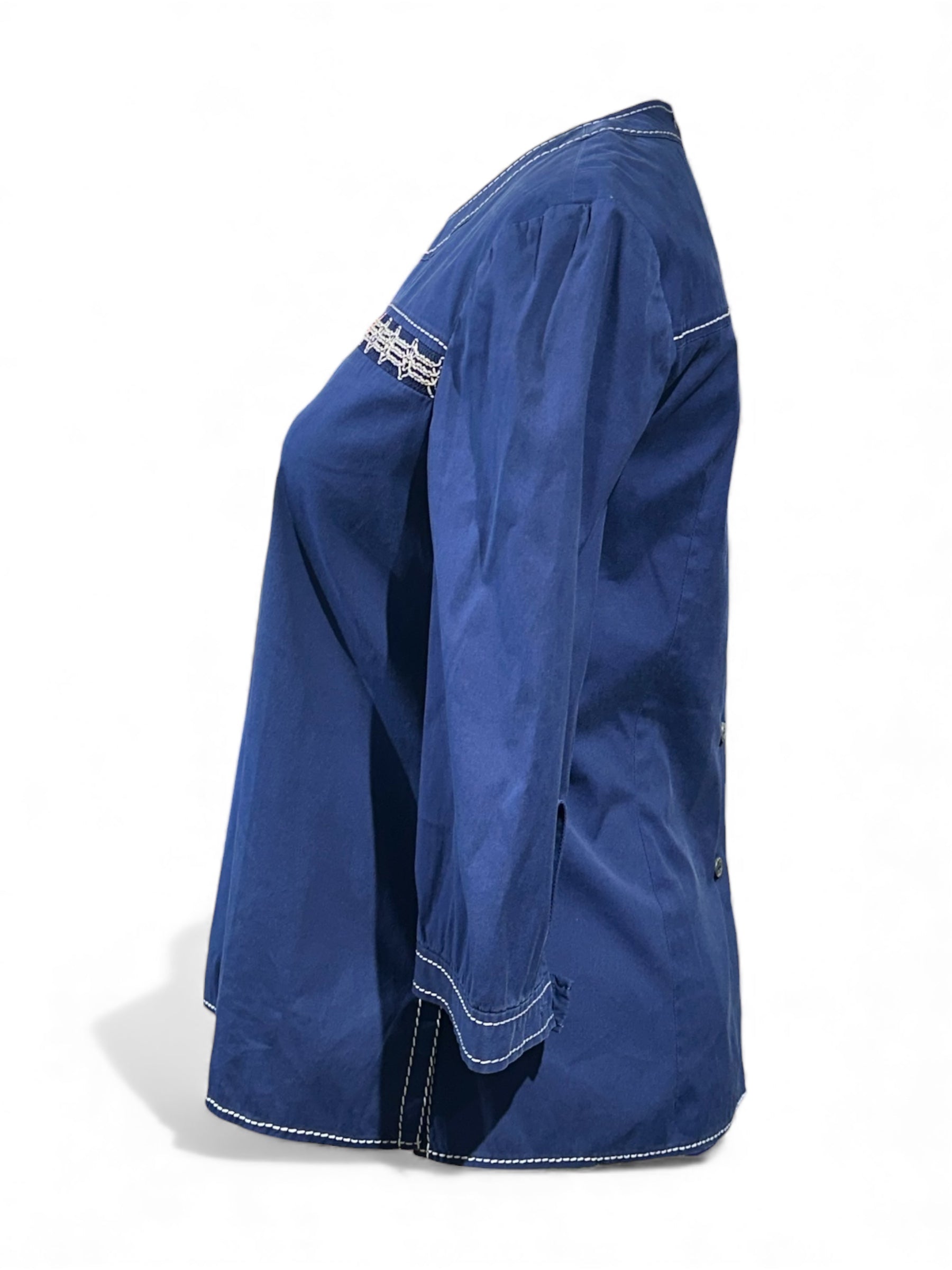 Prada - Blouse bleu brodée T36