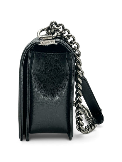 Chanel - Tasche Boy aus schwarzem Kaviarleder