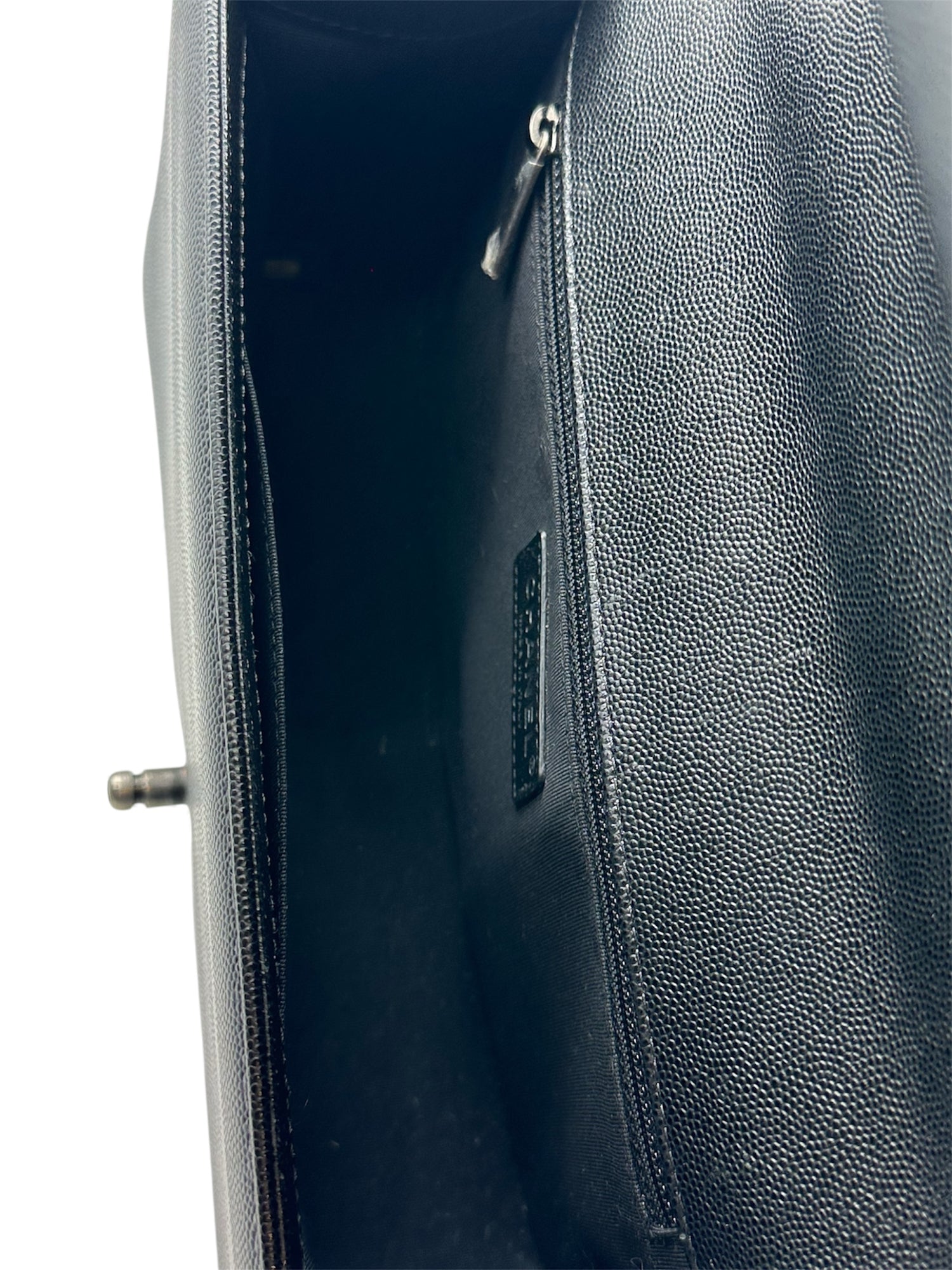 Chanel - Tasche Boy aus schwarzem Kaviarleder