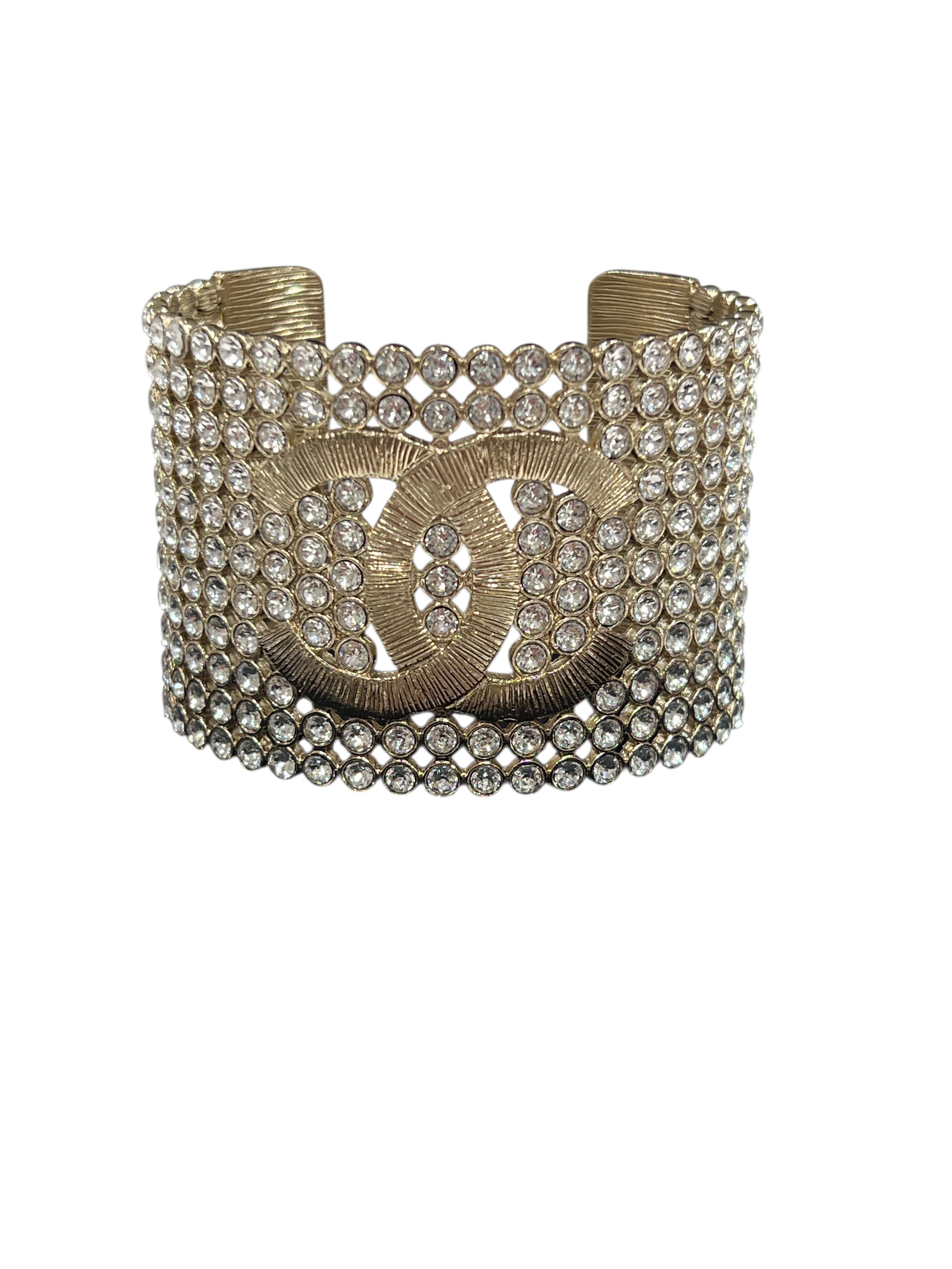 Chanel - manchette métal champagne brossé et strass 2023