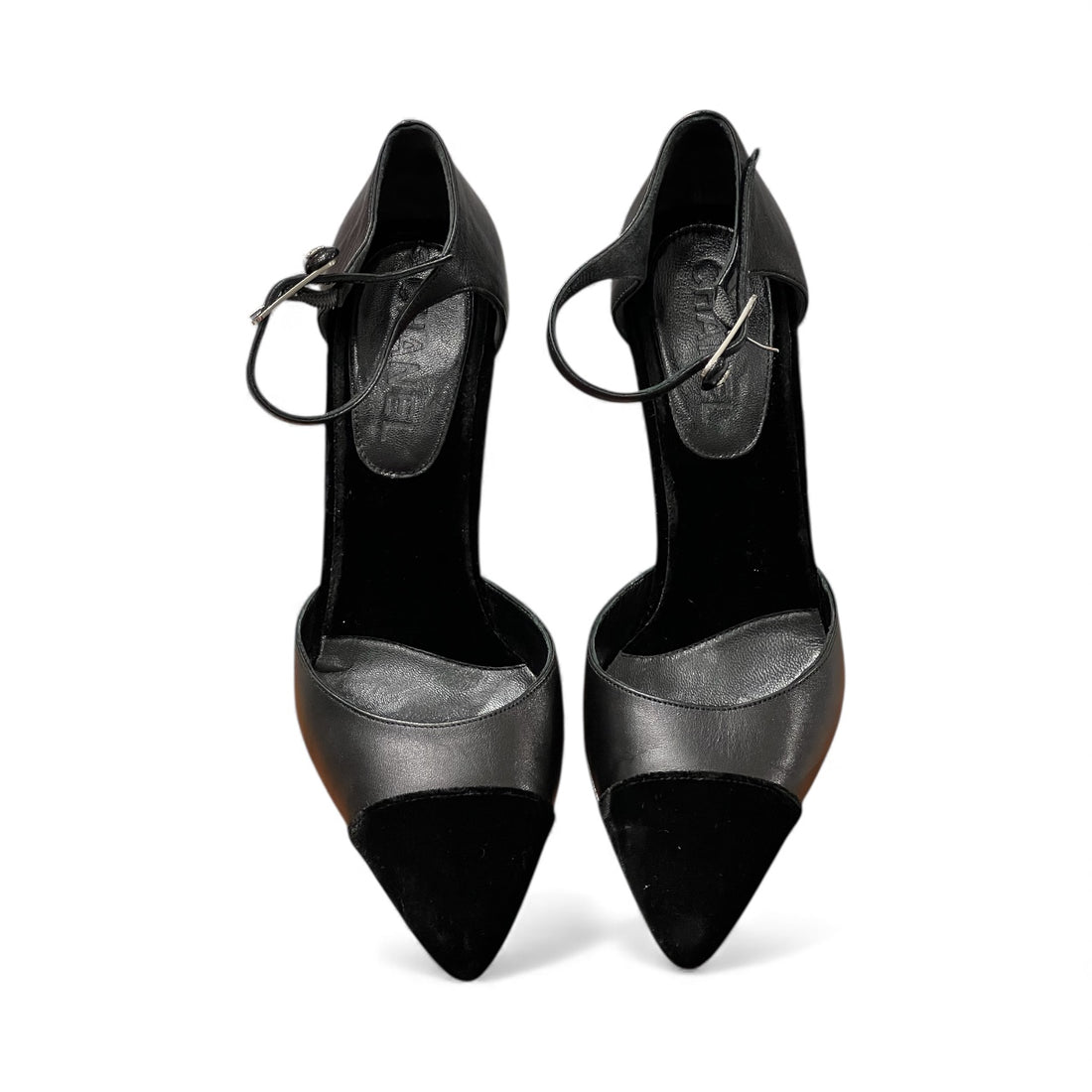 Chanel - Escarpins en cuir noir T.37