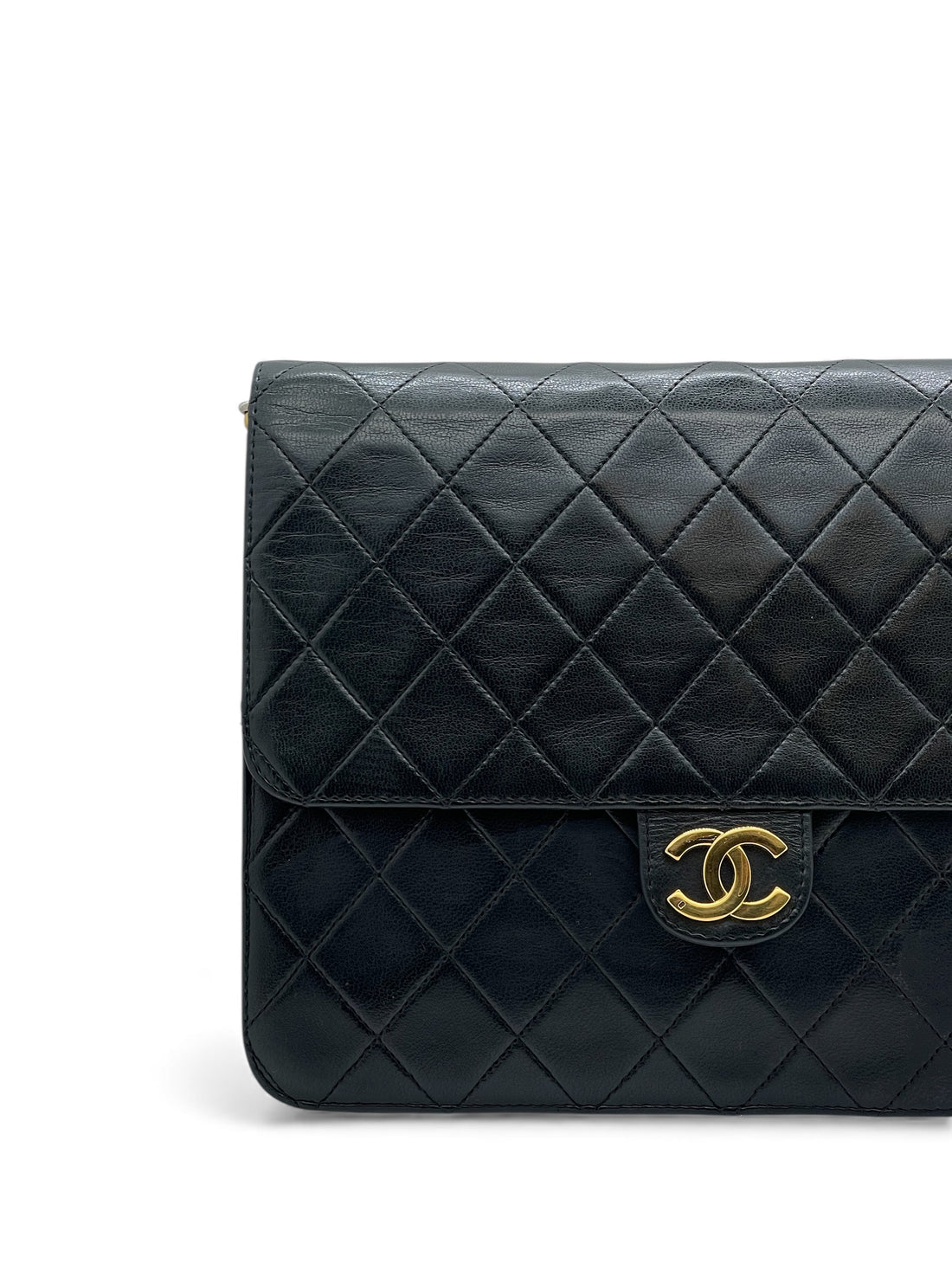 Chanel - Sac à rabat Classique en cuir noir