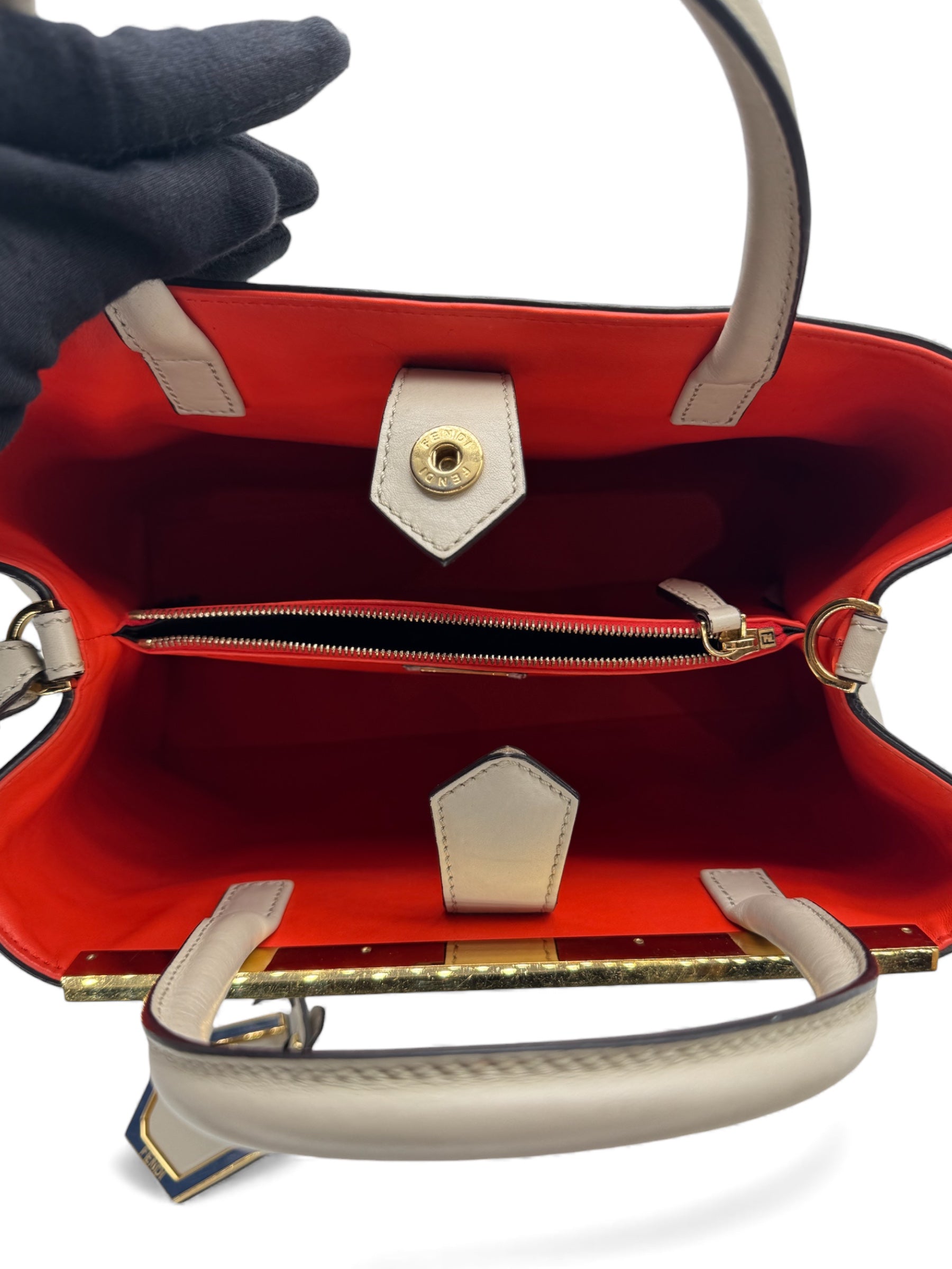 Fendi - Beigefarbene Handtasche 2 Tage mit Schulterriemen