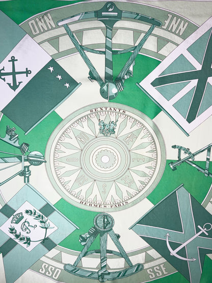 Hermès - Carré 90 « Sextants » vert