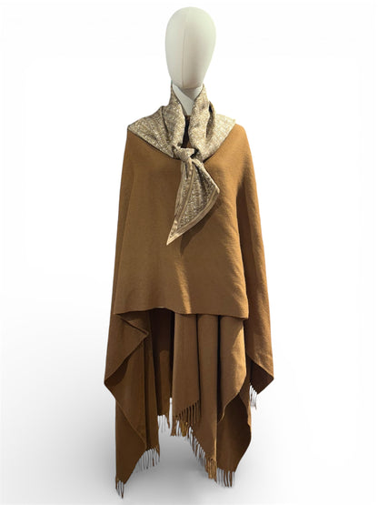 Burberry - Umhang mit Seidentuch TU