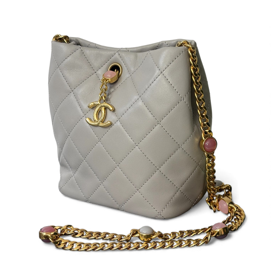 Chanel - Sac Bucket gris clair
