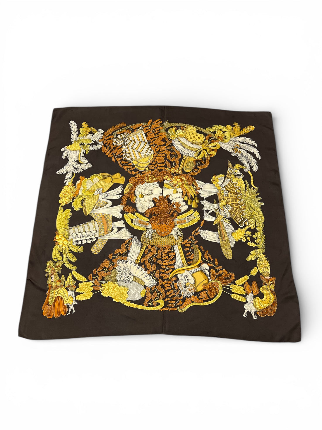 Hermès -  Carré 90 « Chapeau ! » marron