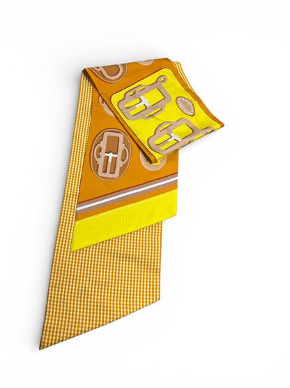 Hermès -  Écharpe en soie orange
