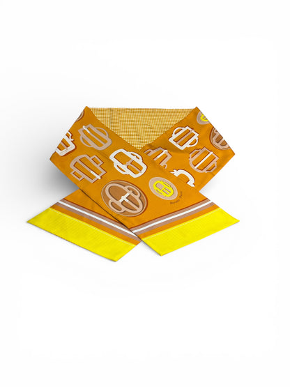 Hermès -  Écharpe en soie orange